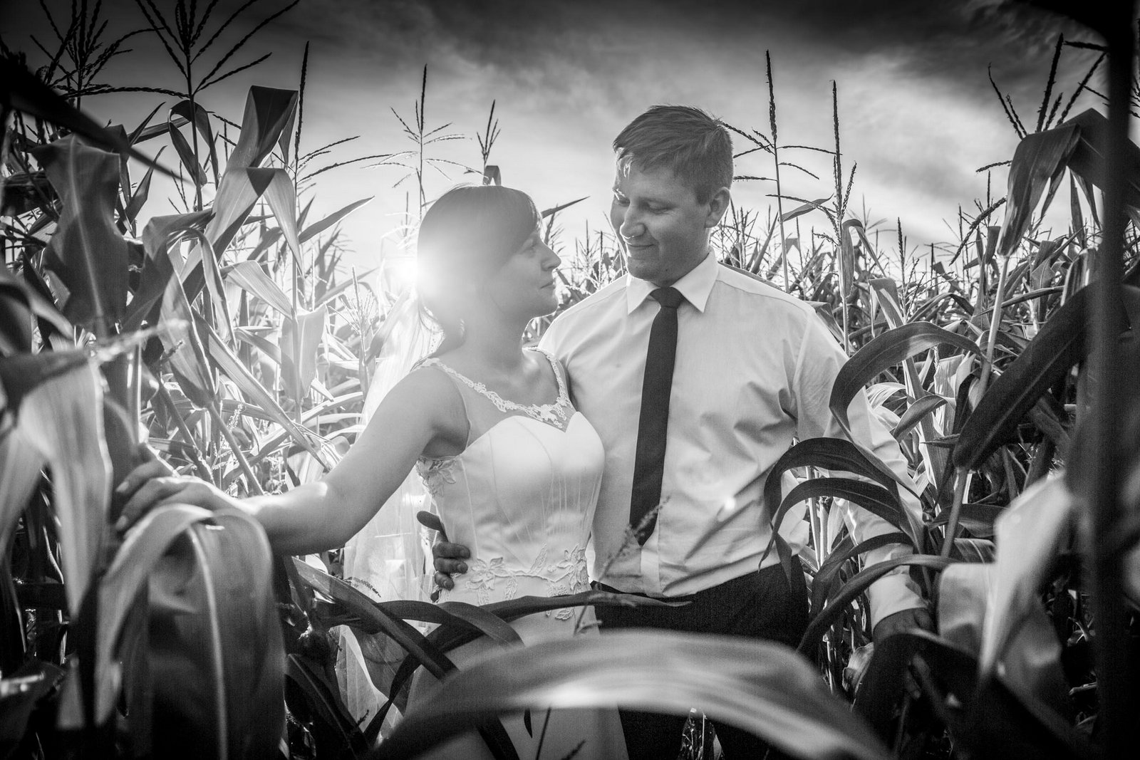 Łódź nocą - romantyczna sesja plenerowa z fotografem ślubnym