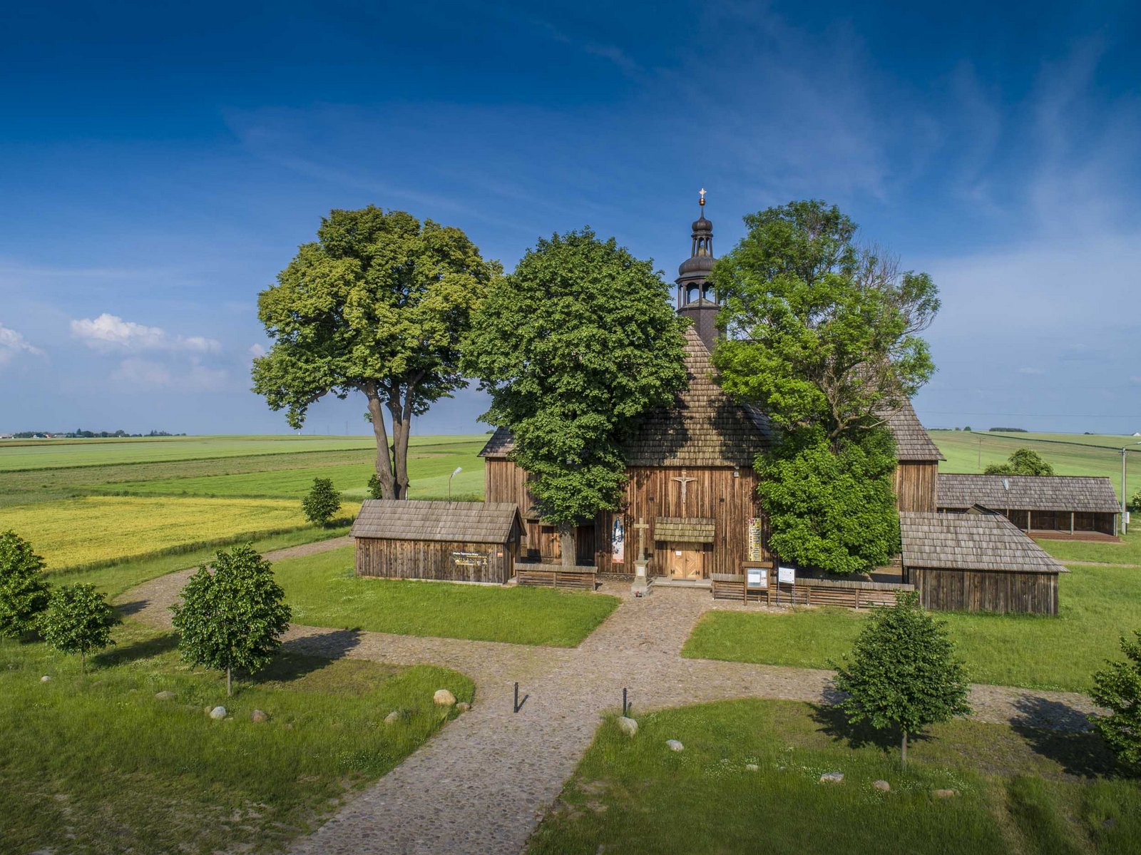 Mecz piłki nożnej w Bełchatowie - zdjęcia z drona.